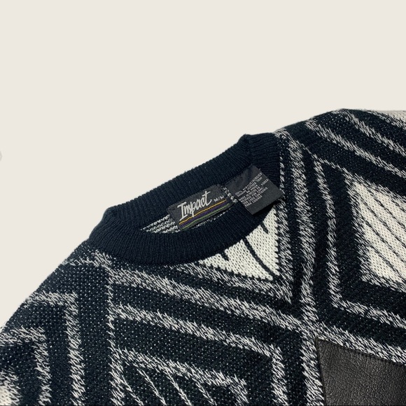 Vintage Sweater - Picture 2 of 3